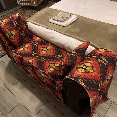 2 Op Terblanche Guesthouse Boksburg Kültér fotó
