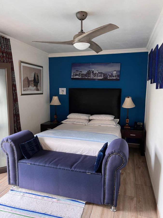2 Op Terblanche Guesthouse Boksburg Kültér fotó