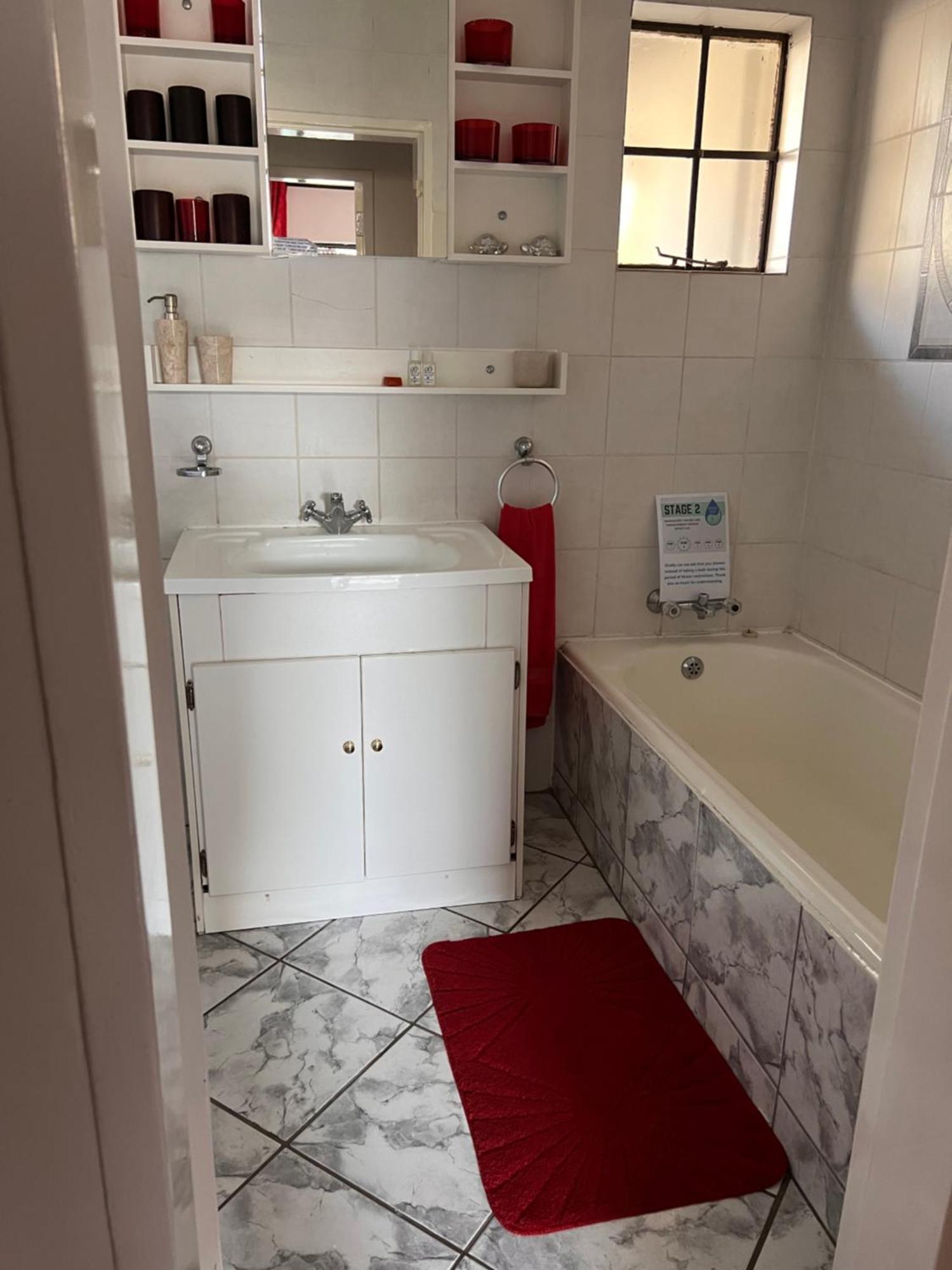 2 Op Terblanche Guesthouse Boksburg Kültér fotó