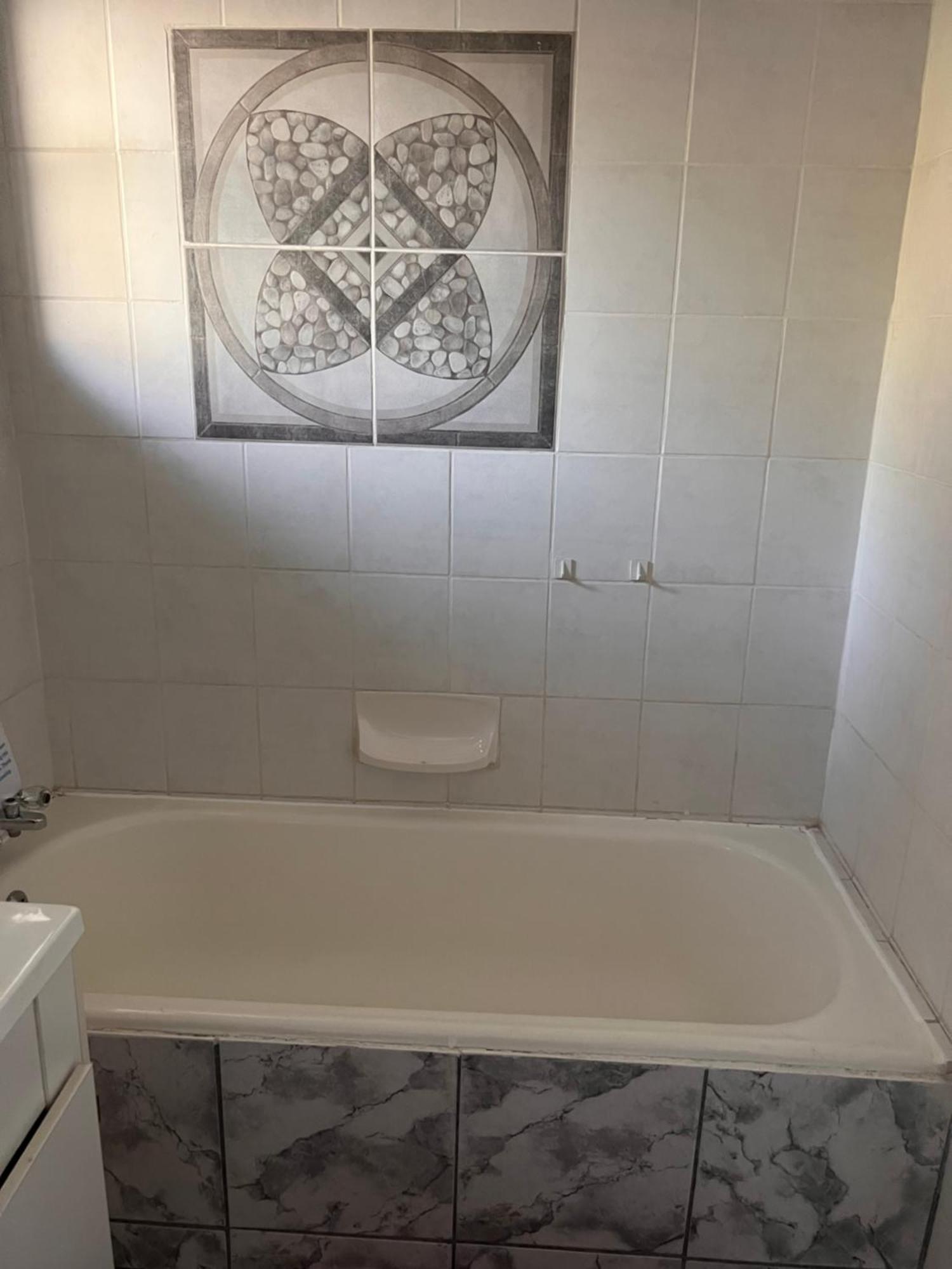 2 Op Terblanche Guesthouse Boksburg Kültér fotó