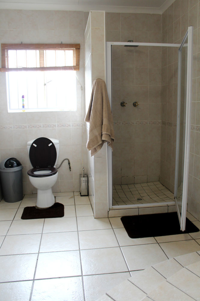 2 Op Terblanche Guesthouse Boksburg Kültér fotó
